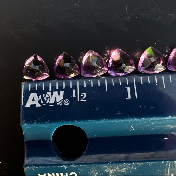 6.97ct Natural Purple Amethyst Trillion Cut Lot - Picture 5 of 17